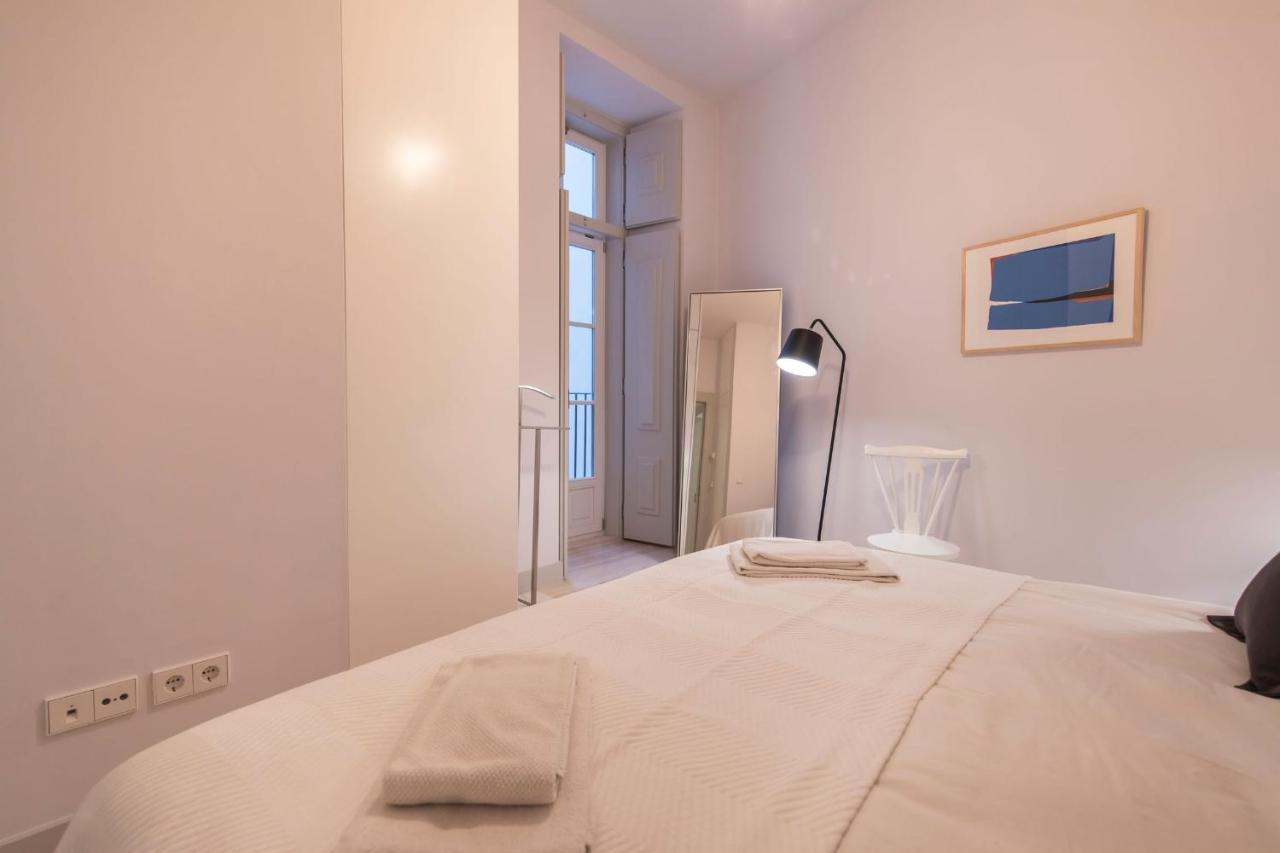 Lovelystay - Charming 3 Bedroom Wonder Downtown Лиссабон Экстерьер фото