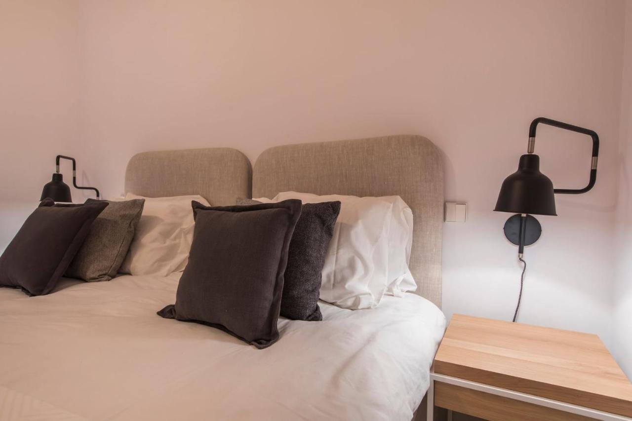 Lovelystay - Charming 3 Bedroom Wonder Downtown Лиссабон Экстерьер фото