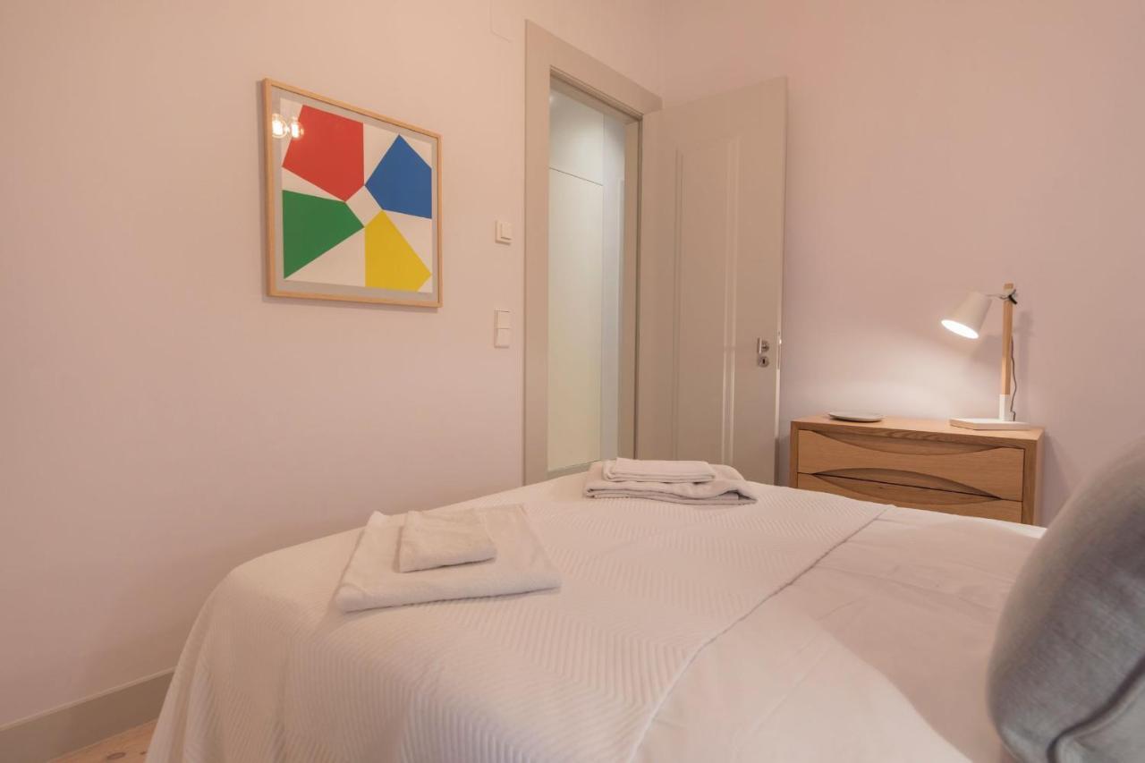 Lovelystay - Charming 3 Bedroom Wonder Downtown Лиссабон Экстерьер фото